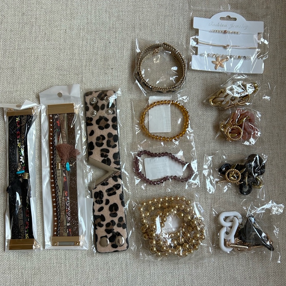 Bundle of 12 fashion bracelets, various styles, colours